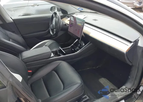 2018 Tesla Model 3 из США, поврежденный, VIN 5YJ3E1EA9JF123241